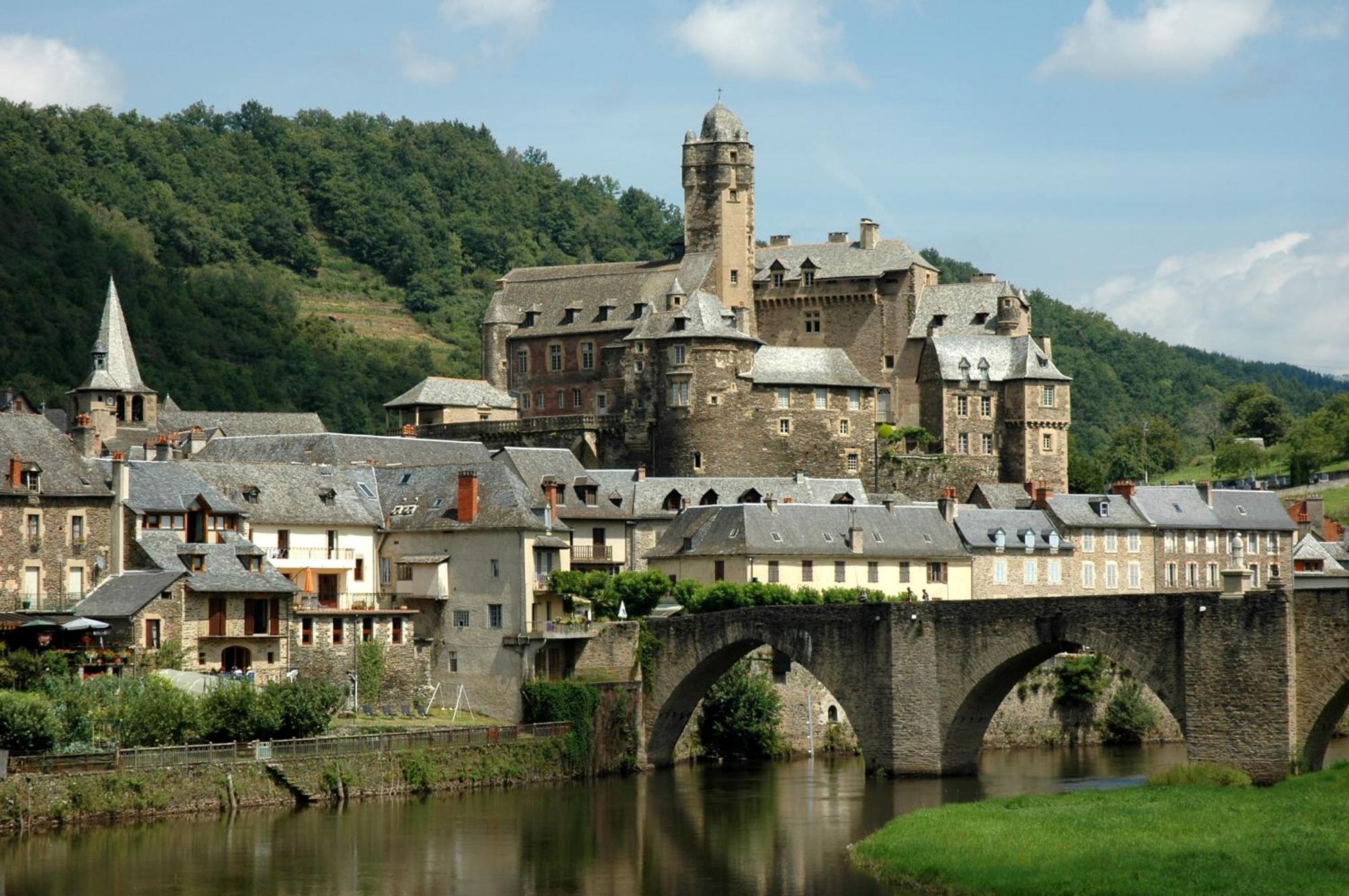 Chez Cornelia Bed & Breakfast Estaing  Exterior photo